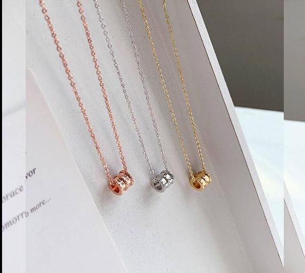 дизайнер фирменная пара ожерелье мода luxuries письмо кулон ожерелья 18k титана стали ожерелье покрыло женщин для подарка дня рождения, Silver
дизайнер фирменная пара ожерелье мода luxuries письмо кулон ожерелья 18k титана стали ожерелье покрыло женщин для подарка дня рождения, Silver