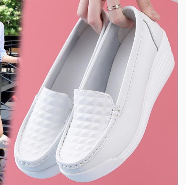 2019 women's shoes in spring and autumn with new style slope heel round head @7061, Black
2019 women's shoes in spring and autumn with new style slope heel round head @7061, Black