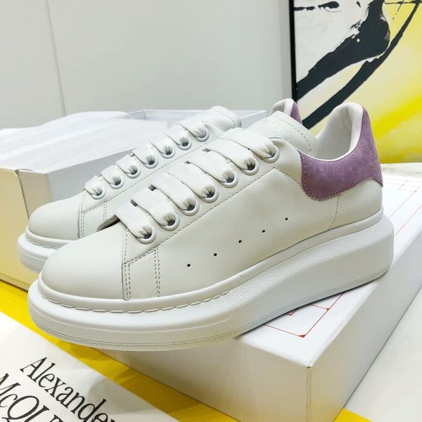 platform men's and women's shoes wild vintage luxury white shoes star thick bottom leather reflective sneakers 18, Black
platform men's and women's shoes wild vintage luxury white shoes star thick bottom leather reflective sneakers 18, Black