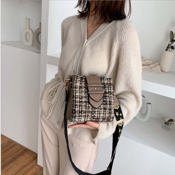 net red ins style casual small bag 2020 new chic small fresh woolen messenger bag hit color simple bucket high sense
net red ins style casual small bag 2020 new chic small fresh woolen messenger bag hit color simple bucket high sense