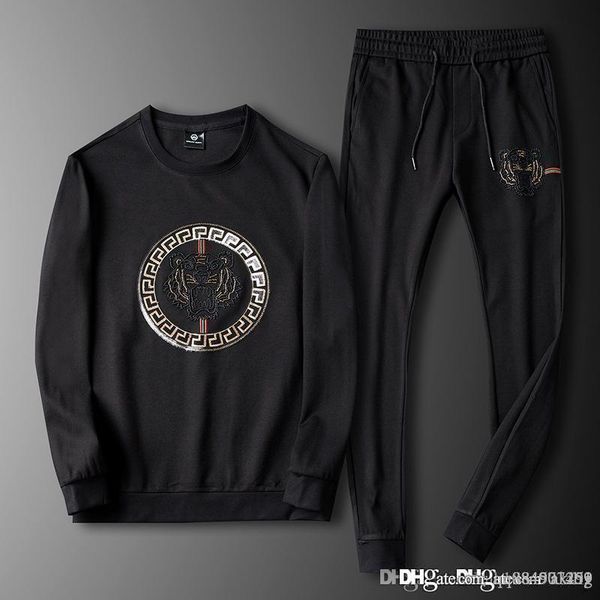 mens 2019 роскоши дизайнер одежды мужской случайный костюм корейских молодежная мода вышитая круглый воротник из двух частей костюма размера, Gray
mens 2019 роскоши дизайнер одежды мужской случайный костюм корейских молодежная мода вышитая круглый воротник из двух частей костюма размера, Gray