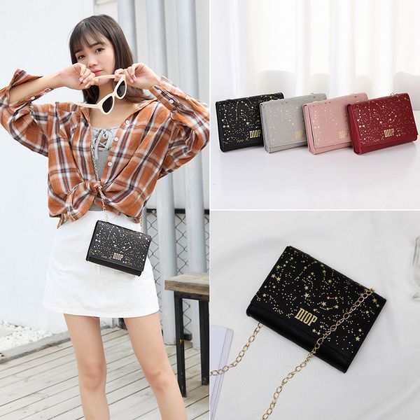 2019bag trendy female new star printed messenger bag корейская версия модной дикой сумки через плечо
2019bag trendy female new star printed messenger bag корейская версия модной дикой сумки через плечо