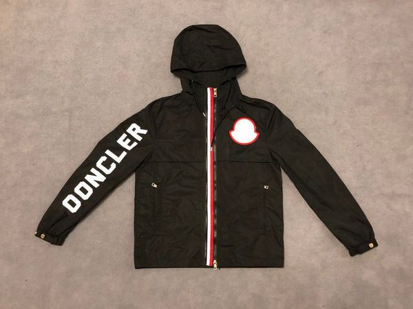 2019 men de igner jacket luxury contra t rainbow tripe print metal zipper clothe hooded long leeve hoodie men women real label tag new, Black;brown
2019 men de igner jacket luxury contra t rainbow tripe print metal zipper clothe hooded long leeve hoodie men women real label tag new, Black;brown