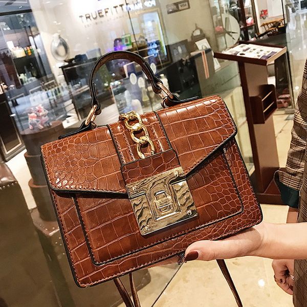 women shoulder bags fashion alligator chains handbags pu leatehr crossbody bag small envelope flap famale purses
women shoulder bags fashion alligator chains handbags pu leatehr crossbody bag small envelope flap famale purses