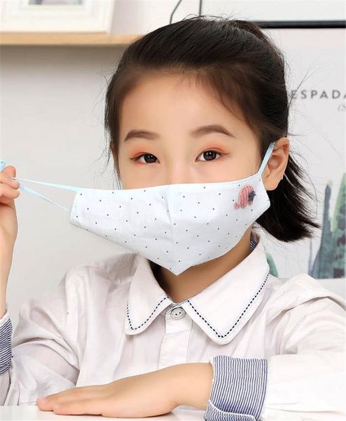 Мультфильм детская маска Маски для лица для детей рот крышка многоразовая дышащая защитная маска дети малыш милый Антипылевой хлопок рот маска для лица
Мультфильм детская маска Маски для лица для детей рот крышка многоразовая дышащая защитная маска дети малыш милый Антипылевой хлопок рот маска для лица