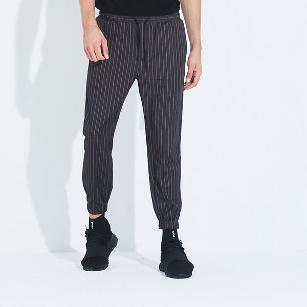 black and white stripe minimalist style fashion leisure fit trend men's capris 2019 new
black and white stripe minimalist style fashion leisure fit trend men's capris 2019 new