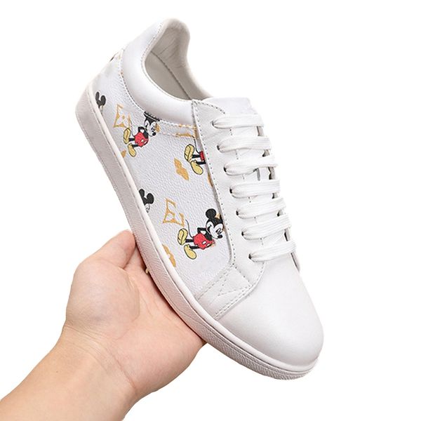 sports casual shoes men shoes breathable flat leather sneakers korean classic wild travel shoe men wide and large size shoes size39-44 type2, Black
sports casual shoes men shoes breathable flat leather sneakers korean classic wild travel shoe men wide and large size shoes size39-44 type2, Black
