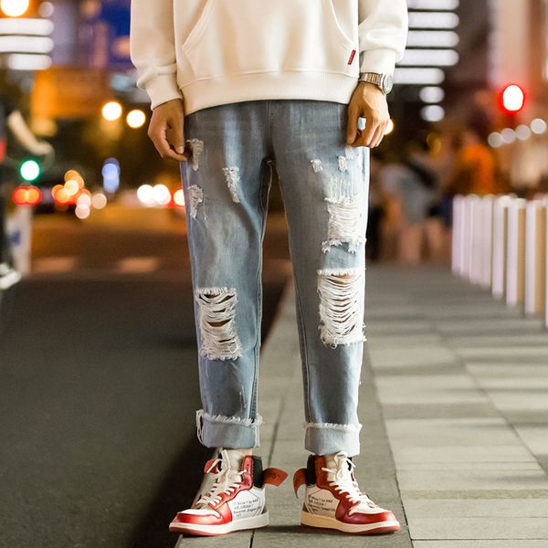 2019 spring and autumn tide youth male retro cotton wash nine points jeans hole loose casual pants black / sky blue -5xl
2019 spring and autumn tide youth male retro cotton wash nine points jeans hole loose casual pants black / sky blue -5xl