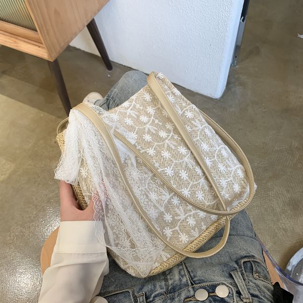 2020 new summer korean version of the wild straw lace shoulder bag handbag ladies large capacity bucket bag
2020 new summer korean version of the wild straw lace shoulder bag handbag ladies large capacity bucket bag