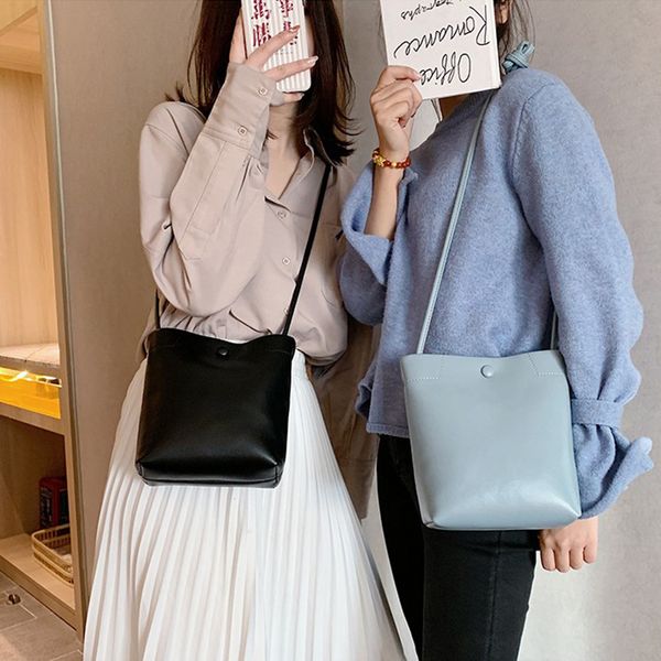 female messenger bag candy-colored youth girl shoulder bags pu leather fashion literature small bag lightweight easy to clean
female messenger bag candy-colored youth girl shoulder bags pu leather fashion literature small bag lightweight easy to clean