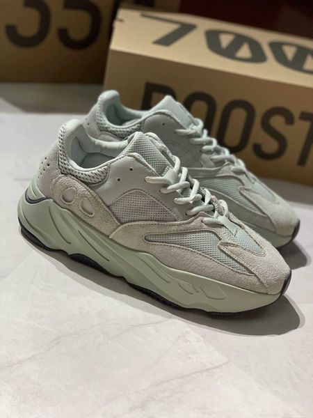 luxury women's men's v700 kanye jogging casual shoes outdoor sports basketball shoes triple platform men's shoes hospital blu, Black
luxury women's men's v700 kanye jogging casual shoes outdoor sports basketball shoes triple platform men's shoes hospital blu, Black