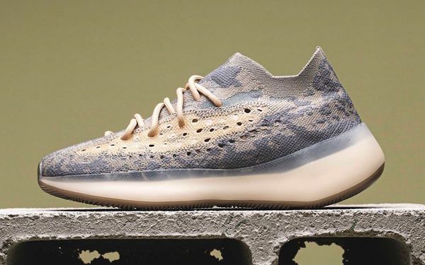 authentic originals 380 mist running shoes men women kanye west wave runner 3m reflective non-reflective brown sneakers with box
authentic originals 380 mist running shoes men women kanye west wave runner 3m reflective non-reflective brown sneakers with box