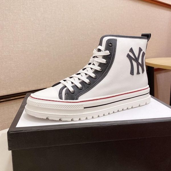 r3 high-fashion casual men shoes high-quality outdoor sports running travel men shoes original box packaging fast delivery, Black
r3 high-fashion casual men shoes high-quality outdoor sports running travel men shoes original box packaging fast delivery, Black