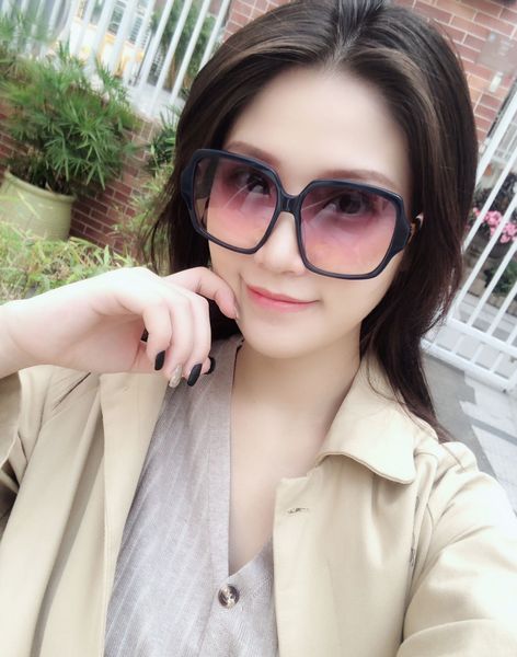 mens women sunglasses fashion glasses with box#5de58bd96f61750b00146e1b, White;black
mens women sunglasses fashion glasses with box#5de58bd96f61750b00146e1b, White;black