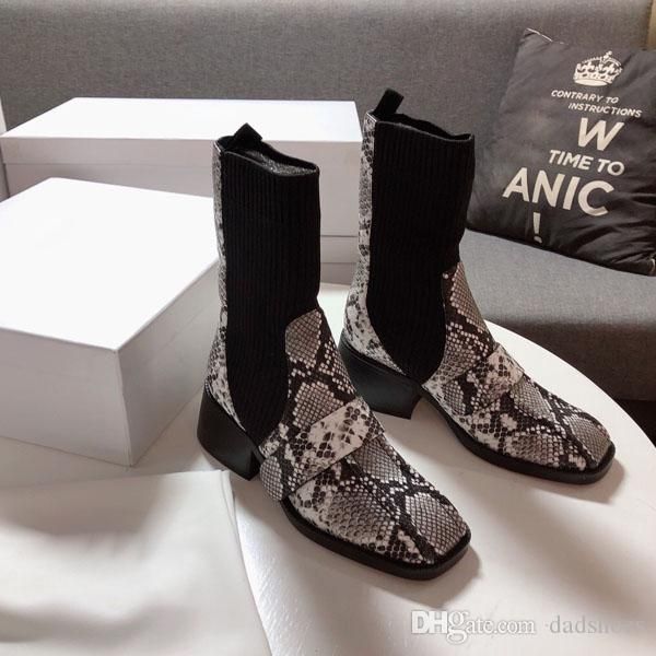 designer ladies martin boots fashion flamingo love arrow medal leather desert boots winter leather luxury women's shoes size 35-39, Black
designer ladies martin boots fashion flamingo love arrow medal leather desert boots winter leather luxury women's shoes size 35-39, Black