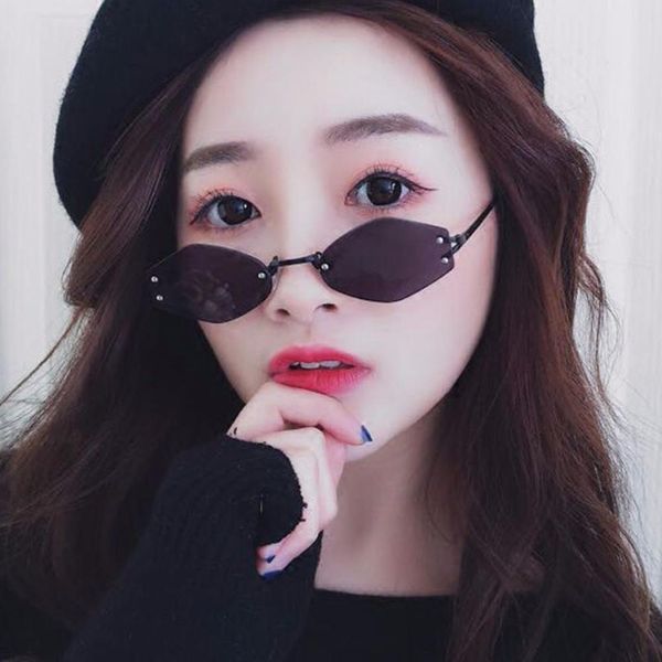 missky new women retro small frame sunglasses hexagon frame ultraviolet-proof glasses eyewear, White;black
missky new women retro small frame sunglasses hexagon frame ultraviolet-proof glasses eyewear, White;black