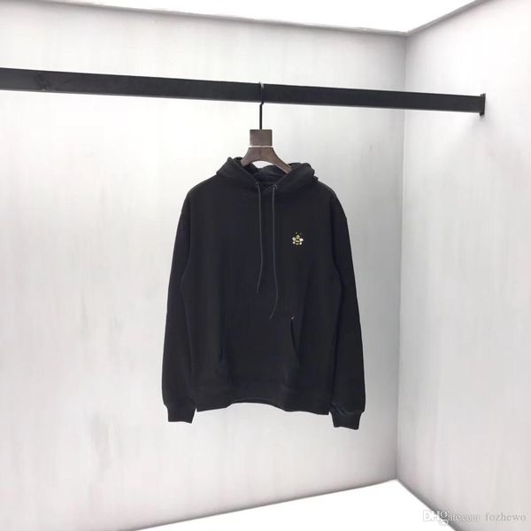 19fw mens designer hoodies paris brand sweatshirt with embroidery bees sweatshirt casual men women solid pullover quality, Black
19fw mens designer hoodies paris brand sweatshirt with embroidery bees sweatshirt casual men women solid pullover quality, Black