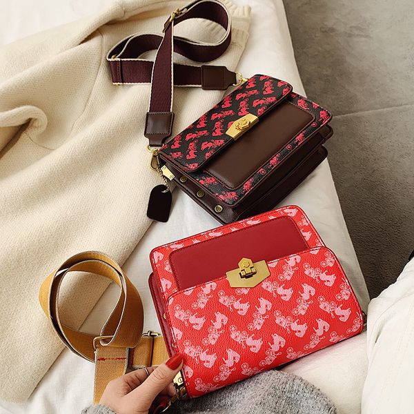 original design bag women 2020 new fashion leisure color contrast small square bag versatile single shoulder messenger
original design bag women 2020 new fashion leisure color contrast small square bag versatile single shoulder messenger