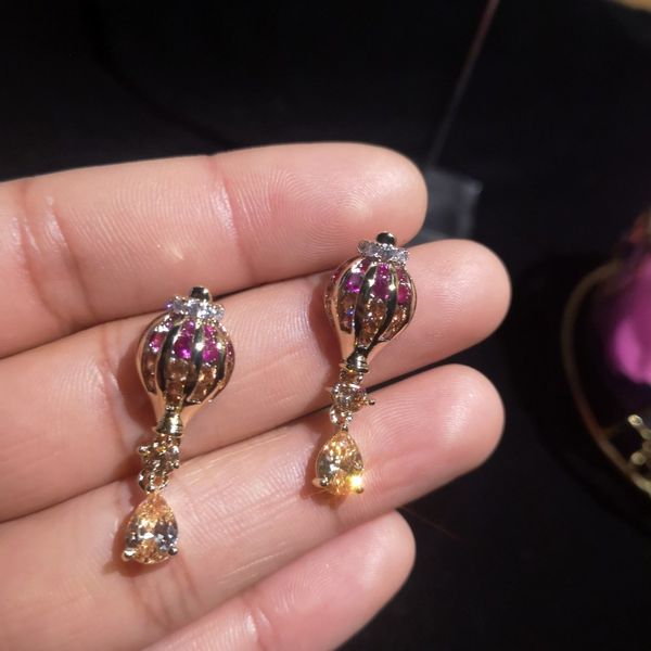 fashion-silver needle anti-allergic ear drop heater earrings female zircon personality creative temperament ear drop
fashion-silver needle anti-allergic ear drop heater earrings female zircon personality creative temperament ear drop