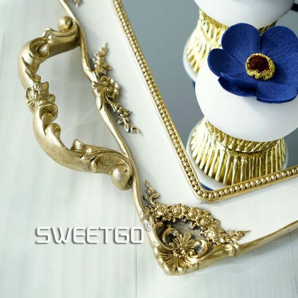 урожай торт лоток дисплей смолы торт аксессуар зеркало древний стиль золото белый свадебные украшения десерта посуда кекс пластины
урожай торт лоток дисплей смолы торт аксессуар зеркало древний стиль золото белый свадебные украшения десерта посуда кекс пластины