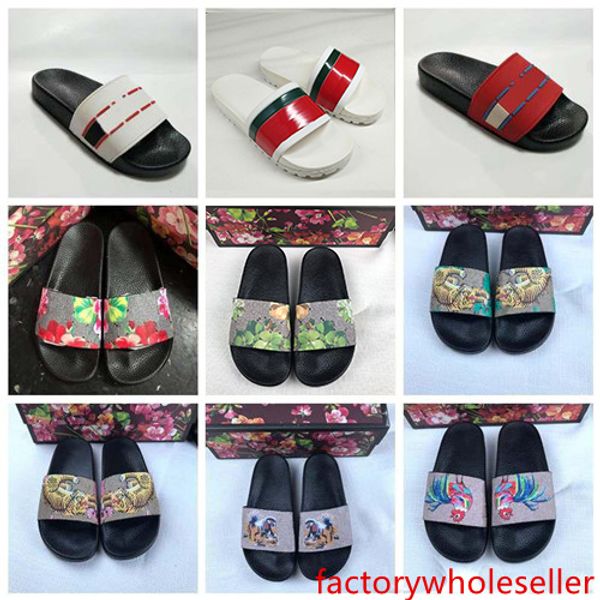 2019 дизайнерские резиновые сандалии новые цветочные парчовые мужские модные тапочки красные белые зубчатые днища шлепанцы женские слайды по 
2019 дизайнерские резиновые сандалии новые цветочные парчовые мужские модные тапочки красные белые зубчатые днища шлепанцы женские слайды по