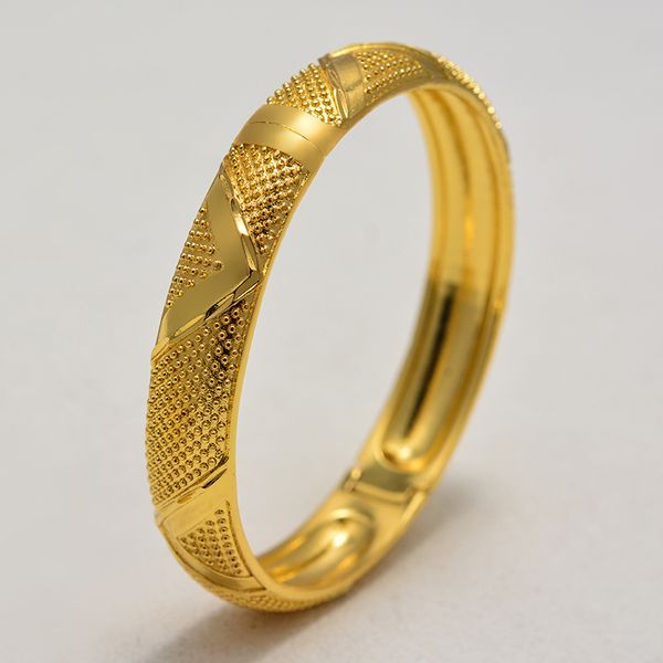 dubai arab pattern gold color wedding bangles for women bride can open bracelets ethiopian/france/african/dubai jewelry gifts, Black
dubai arab pattern gold color wedding bangles for women bride can open bracelets ethiopian/france/african/dubai jewelry gifts, Black