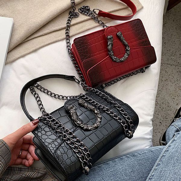 высокое качество crossbody сумка женщин pu кожа сумка моды цепи плеча сумки простой личность маленький квадрат женщины сумка
высокое качество crossbody сумка женщин pu кожа сумка моды цепи плеча сумки простой личность маленький квадрат женщины сумка