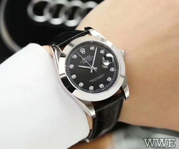 new mens watch men mechanical wristwatch swiss movement fashion watch luxury casual wristwatch business design watch w418009, Slivery;brown 
new mens watch men mechanical wristwatch swiss movement fashion watch luxury casual wristwatch business design watch w418009, Slivery;brown