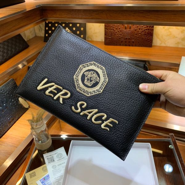2019 new ladies clutch bag, designer bag, official website one to one production, leather bag, classic retro, code
2019 new ladies clutch bag, designer bag, official website one to one production, leather bag, classic retro, code