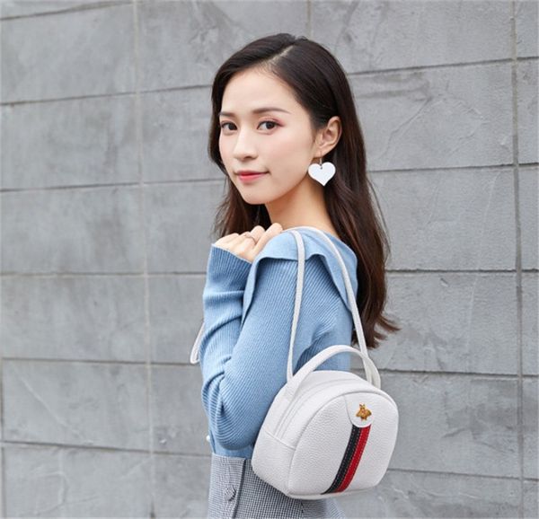 designer luxury handbags purses pu hand-held mini square bags fashion little bee lady bag gift bags new arrival selling crossbody bag
designer luxury handbags purses pu hand-held mini square bags fashion little bee lady bag gift bags new arrival selling crossbody bag