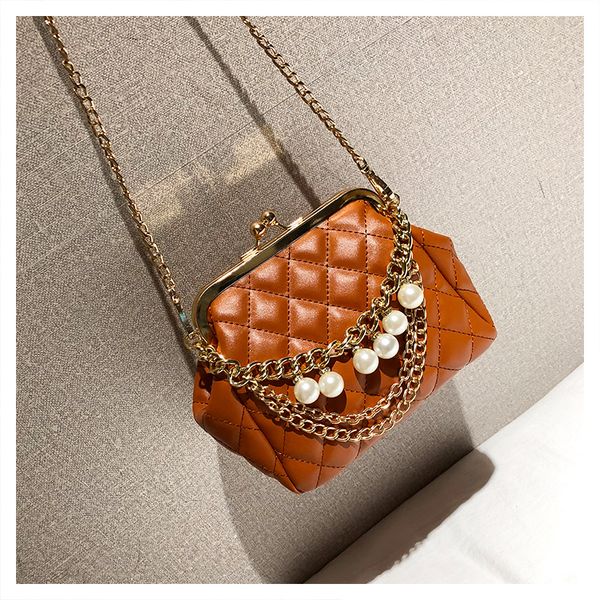 designer- ladies shell clutch bags square bags rhinestone women shoulder crossbody bags famous brand xinyuanfang //9
designer- ladies shell clutch bags square bags rhinestone women shoulder crossbody bags famous brand xinyuanfang //9