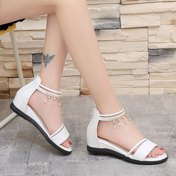 2020 summer new simple wedge heel sandals female korean version wild fairy wind bag heel flat shoes student roman shoes, Black
2020 summer new simple wedge heel sandals female korean version wild fairy wind bag heel flat shoes student roman shoes, Black