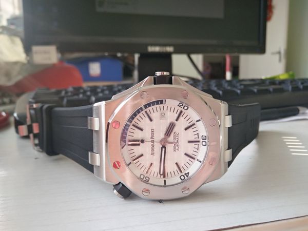 seller for wristwatch men's automatic mechanical watches, watches,mens watches, sapphire mirrors, stainless steel watch, Slivery;brown
seller for wristwatch men's automatic mechanical watches, watches,mens watches, sapphire mirrors, stainless steel watch, Slivery;brown