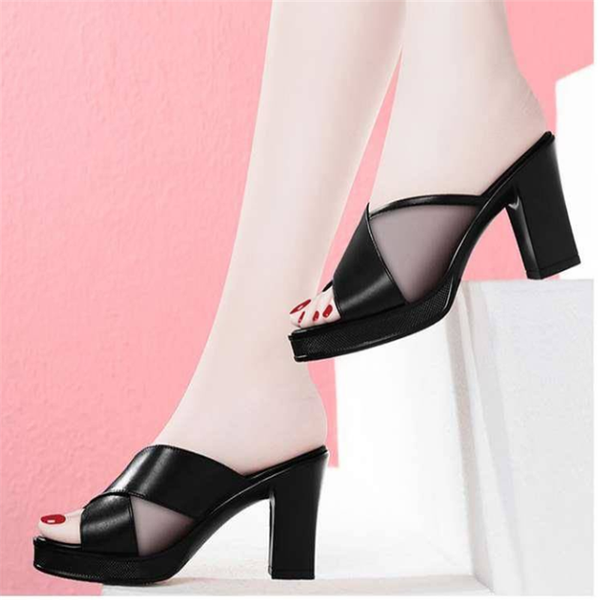 2020 new fashion mesh hollow fish mouth thick heel slippers women's summer high heel shoes waterproof platform bottom slippers, Black
2020 new fashion mesh hollow fish mouth thick heel slippers women's summer high heel shoes waterproof platform bottom slippers, Black