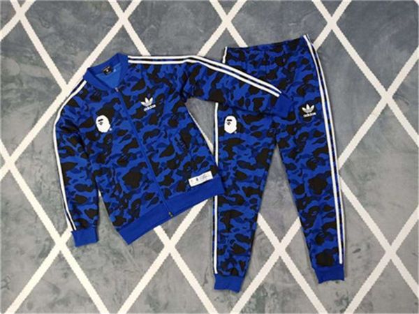 new designer mens tracksuits camouflage brand letter print luxury casual sports suits blue red gray green jacket + pant ce98204
new designer mens tracksuits camouflage brand letter print luxury casual sports suits blue red gray green jacket + pant ce98204