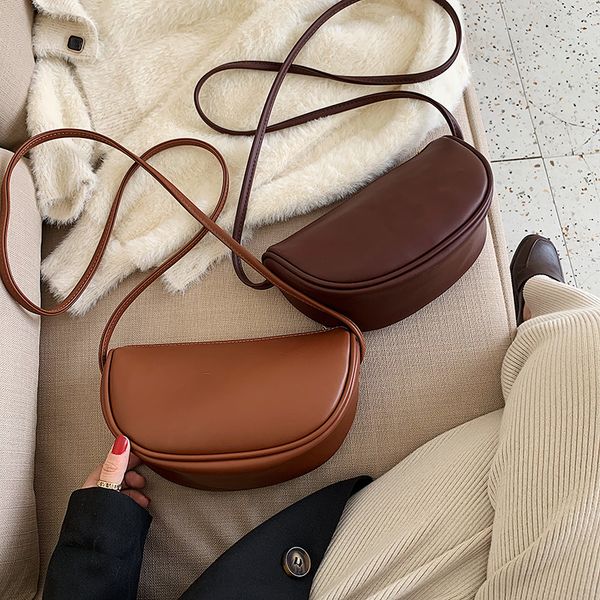 mj women leather messenger bags simple saddle bag female pu crossbody shoulder bags brand new vintage half moon solid ladies bag
mj women leather messenger bags simple saddle bag female pu crossbody shoulder bags brand new vintage half moon solid ladies bag