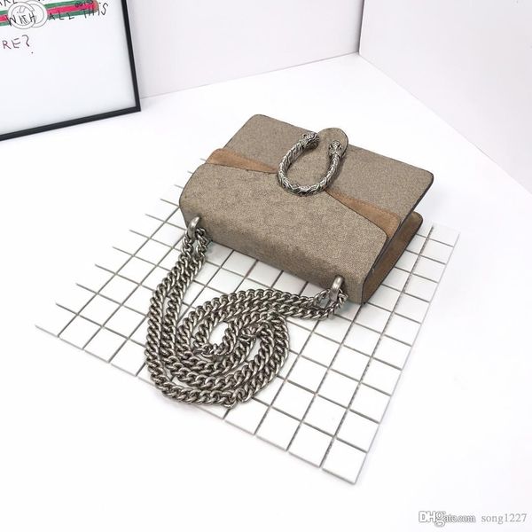 classic, khaki sanding, fashion ladies' shoulder bag, exquisite decoration, casual shopping handbag
classic, khaki sanding, fashion ladies' shoulder bag, exquisite decoration, casual shopping handbag