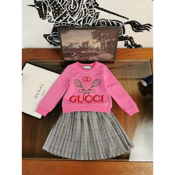 girls kids fashion clothing set luxury hoodie + skirt girls sweet clothing letter print embroidery two piece sets 2019 new, White
girls kids fashion clothing set luxury hoodie + skirt girls sweet clothing letter print embroidery two piece sets 2019 new, White