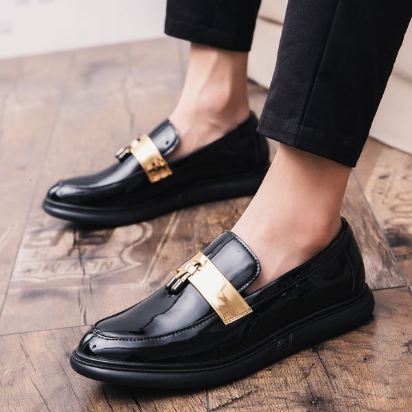 men dress shoes golden glitter brogue formal shoes men elegant patent leather flats oxford footwear slip on business dress, Black
men dress shoes golden glitter brogue formal shoes men elegant patent leather flats oxford footwear slip on business dress, Black