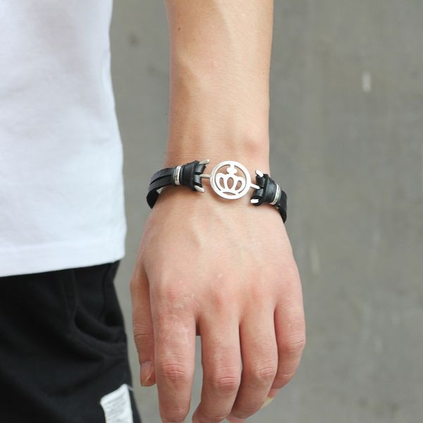 personalized retro simple couple bracelet jewelry stainless steel bracelet stainless steel crown leather, White
personalized retro simple couple bracelet jewelry stainless steel bracelet stainless steel crown leather, White