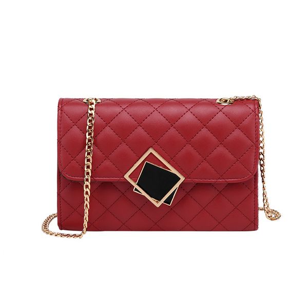 2020 new women's shoulder bag ladies diamond chain shoulder bag fashion personality metal buckle decorative messenger coin purse
2020 new women's shoulder bag ladies diamond chain shoulder bag fashion personality metal buckle decorative messenger coin purse