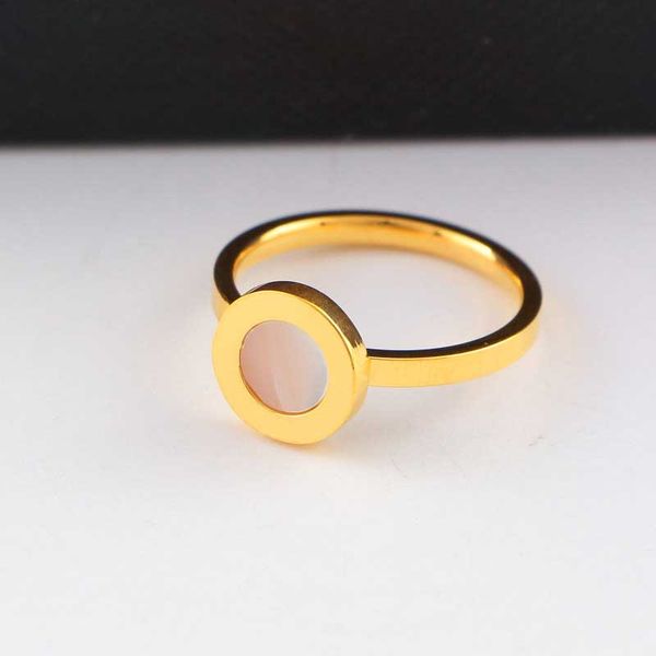 new fahion big brand women ring for love women factory wholesale decorative pattern18k gold plated and shell jewelry can carving logo, Silver
new fahion big brand women ring for love women factory wholesale decorative pattern18k gold plated and shell jewelry can carving logo, Silver
