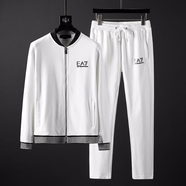 2019 brand sporting suit men warm hooded tracksuit track men's sweat suits set letter print large size sweatsuit male -3xl, Gray
2019 brand sporting suit men warm hooded tracksuit track men's sweat suits set letter print large size sweatsuit male -3xl, Gray