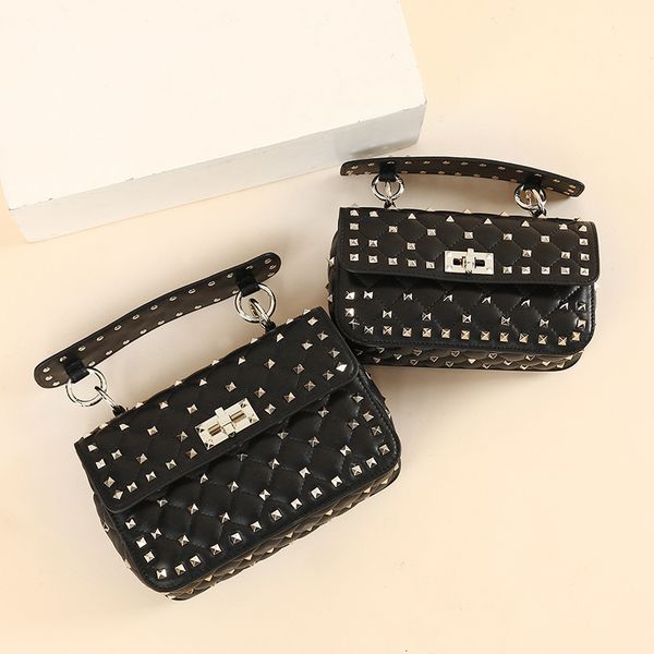 2020 lattice diamond chain sheepskin real genuine leather woman package single shoulder messenger portable small square bag
2020 lattice diamond chain sheepskin real genuine leather woman package single shoulder messenger portable small square bag