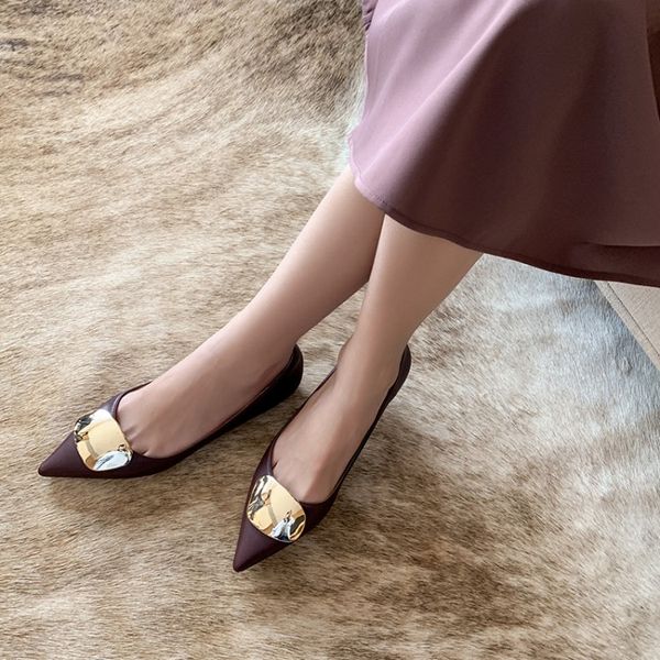 mljuese 2020 women pumps soft cow leather autumn spring pointed toe black color metal decoration low heels party dress wedding
mljuese 2020 women pumps soft cow leather autumn spring pointed toe black color metal decoration low heels party dress wedding