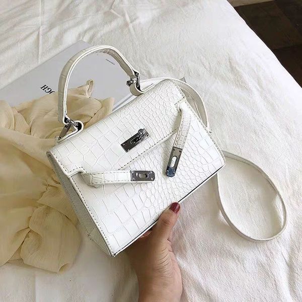 leather luggage tag 2020 handbag sell crossbody shoulder bags handbags women bags purse large capacity totes bags ing
leather luggage tag 2020 handbag sell crossbody shoulder bags handbags women bags purse large capacity totes bags ing