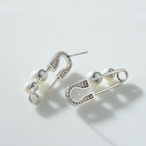 Europe and America 925 silver needle creative Earrings Vintage pin personality exquisite Earrings lady temperament pearl net red money facto
Europe and America 925 silver needle creative Earrings Vintage pin personality exquisite Earrings lady temperament pearl net red money facto