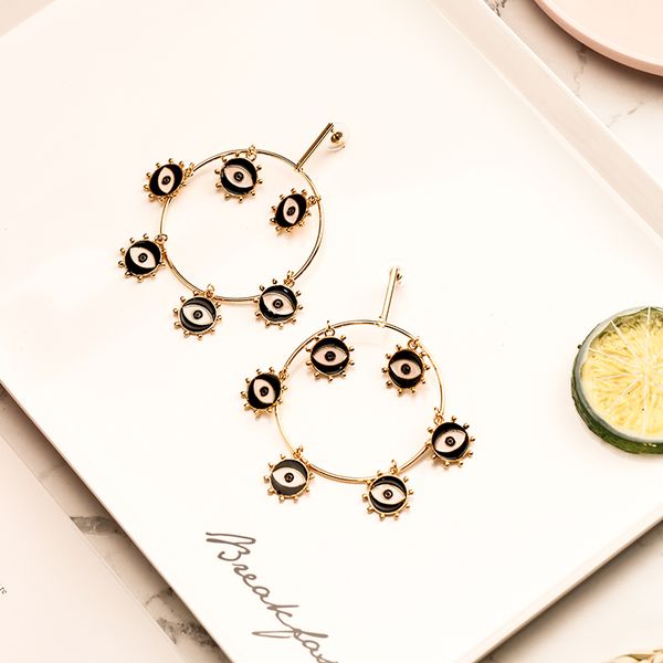 2019 new gold color big loop small сглаз charm мотаться для женщин леди последнее заявление серьга, Silver
2019 new gold color big loop small сглаз charm мотаться для женщин леди последнее заявление серьга, Silver