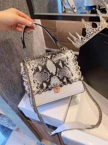 2019 designer luxury handbags purses women atmospheric classic chain bags fashion versatile crossbody bag shoulder bag
2019 designer luxury handbags purses women atmospheric classic chain bags fashion versatile crossbody bag shoulder bag