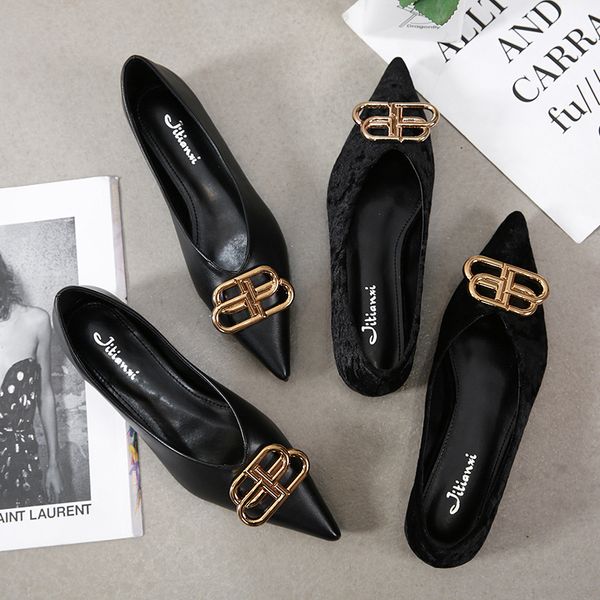 2019 summer brand new bag and shoes match lazy women shoes platform genuine leather pointed toe slip-on big girl, Black
2019 summer brand new bag and shoes match lazy women shoes platform genuine leather pointed toe slip-on big girl, Black